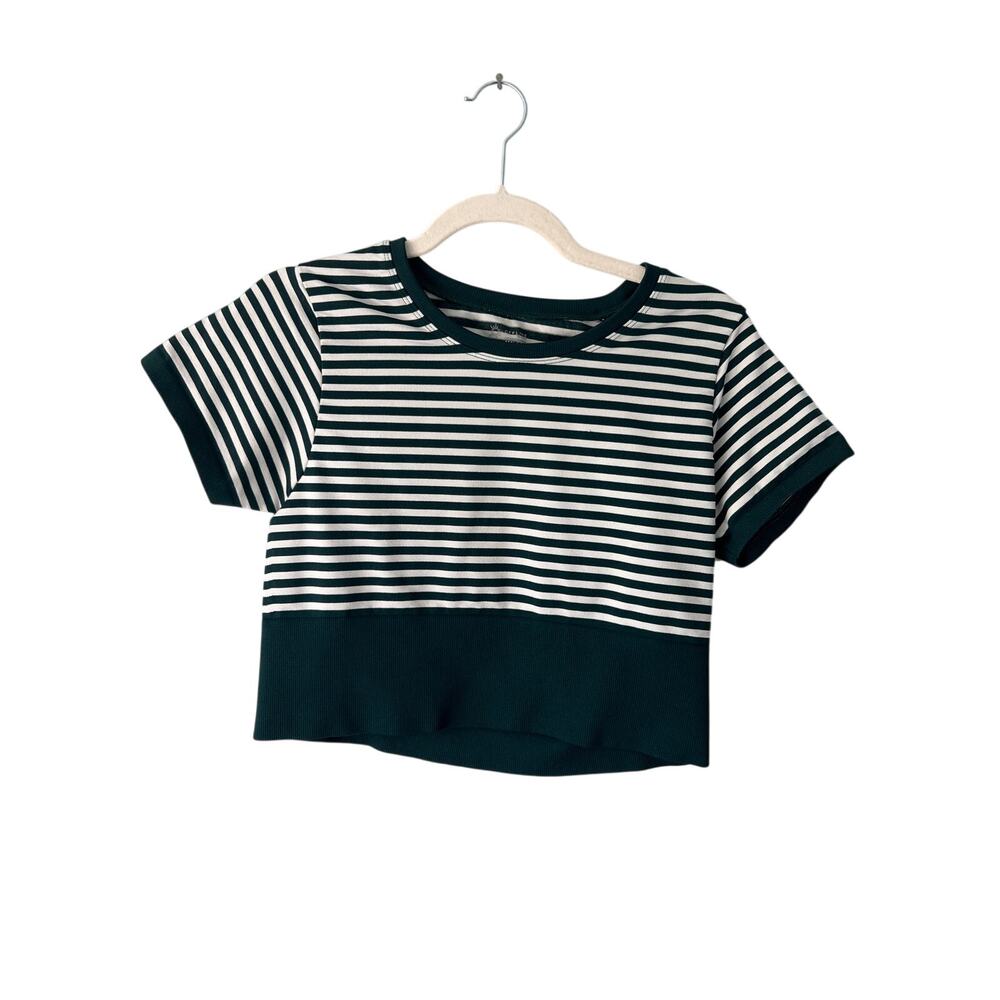Offline by Aerie Dark Green Striped Cropped Short Sleeve Top Large (Juniors)